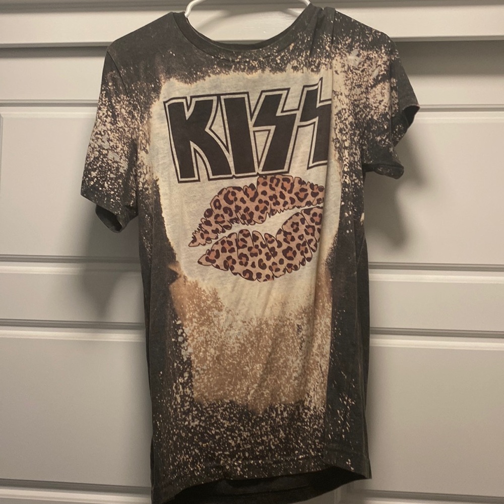 Cute kiss T shirt